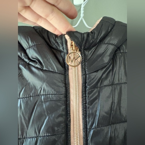 Michael Kors Girls Puffer Jacket With Hood/ Black Girls Size 16, fleece lined - Picture 5 of 9